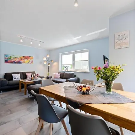 Am Bahndamm _haus Meerblick_