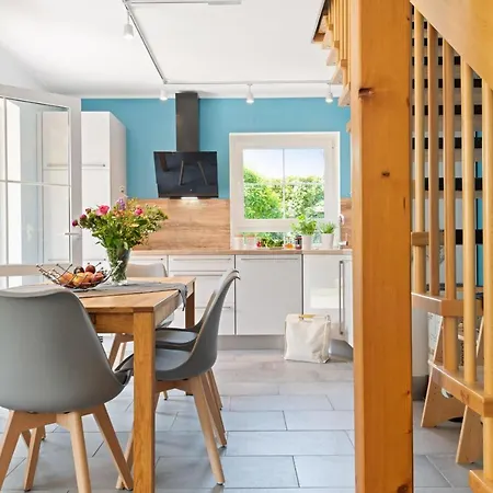 Am Bahndamm _haus Meerblick_ *